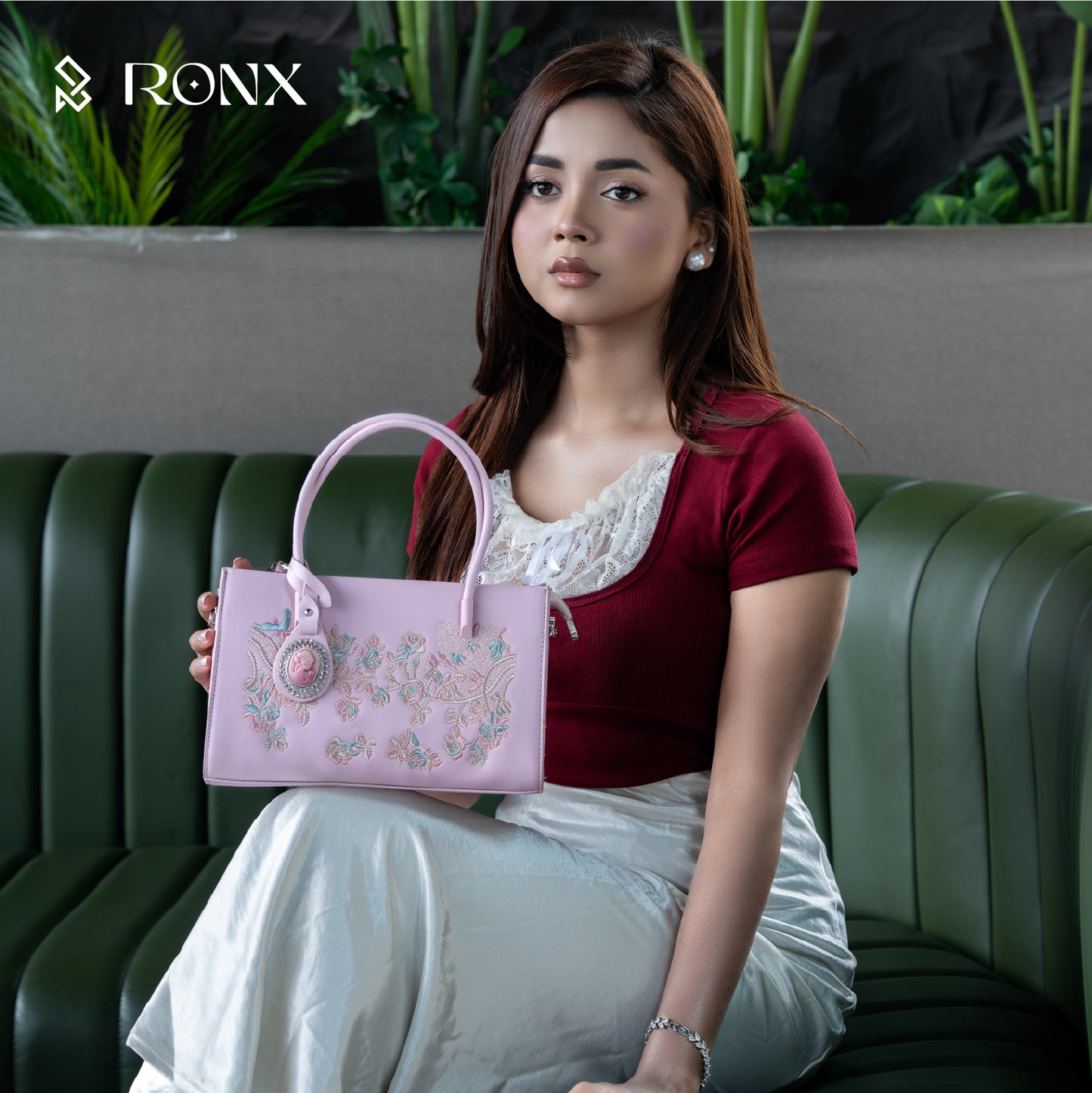 Elegant Ladies Handbag