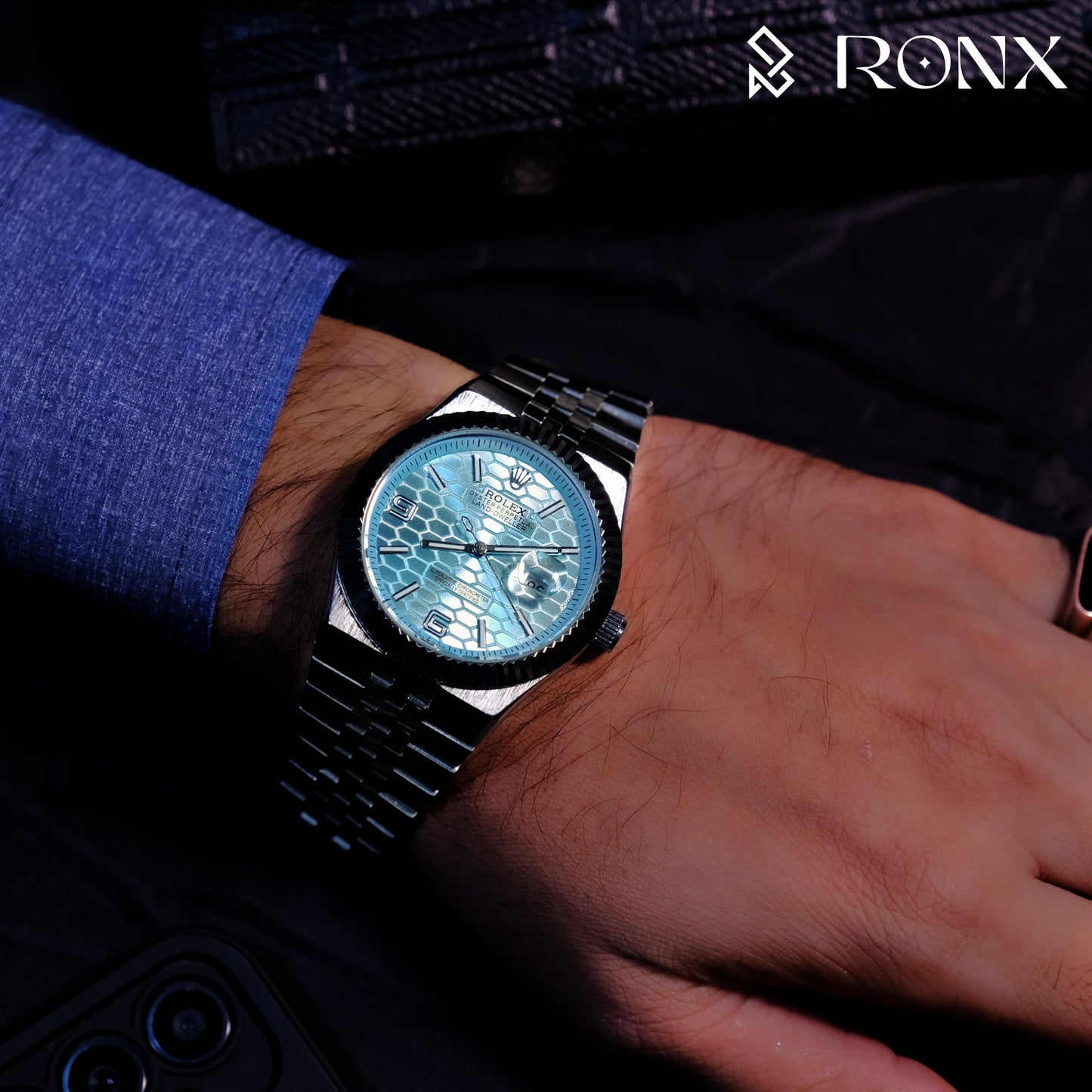 Luxury Classic Analog Watch