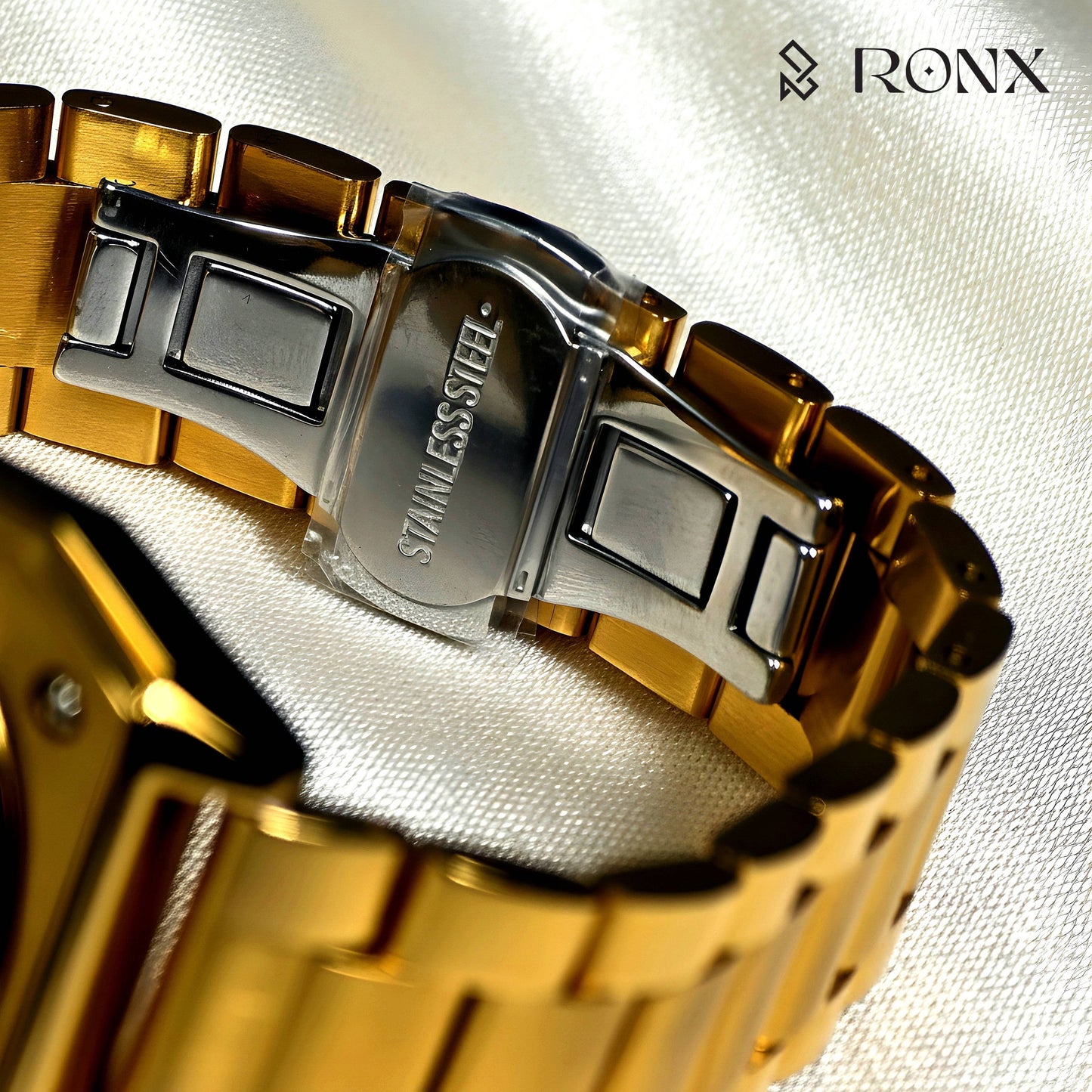 Golden Timepiece Men’s Watch